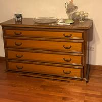 Cassettiera in legno stile classico