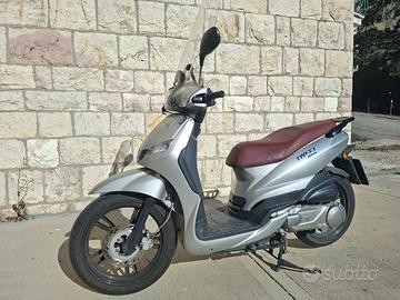 Scooter Peugeot Tweet 125