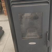 Stufa a pellet usata una stagione