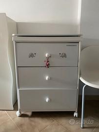 Fasciatoio e cassettiera