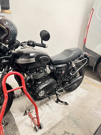 Triumph Bonneville T120 Black