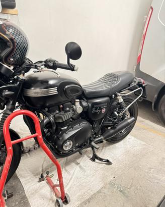 Triumph Bonneville T120 Black