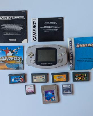 Game Boy advance + giochi (advance wars e altri) 
