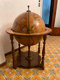 Mobile bar mappamondo