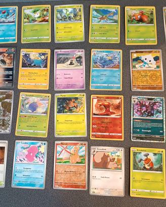 Lotto carte Pokemon da collezione 