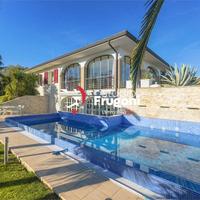 PRESTIGIOSA VILLA CON VISTA LAGO E PISCINA