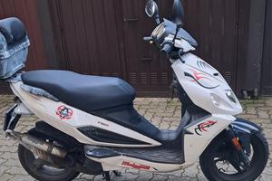 scooter  malaguti f12 phanthon 