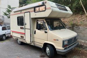 Camper Mansardato Pilote R380