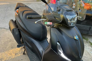 Beverly 400 sport 2023