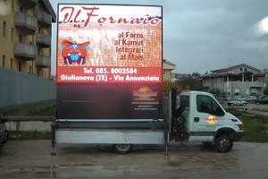 MAXISCHERMO LED MOBILE 4x3 MT P10 DIP LIANTRONICS