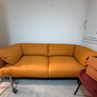 Divano in pelle NUOVA