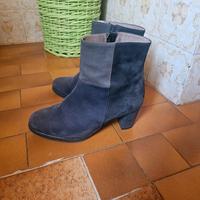 Stivaletti blu e grigi