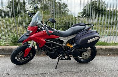 Ducati Hyperstrada 821 - Rate a Interessi ZERO