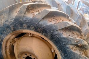 pneumatici per trattore agricolo 