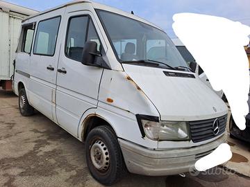 Mercedes Sprinter 208D per ricambi