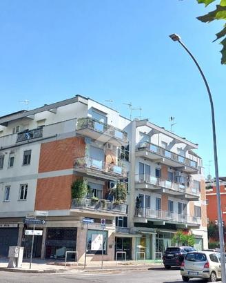 3 LOCALI A LATINA