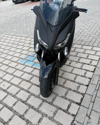 yamaha xmax 400