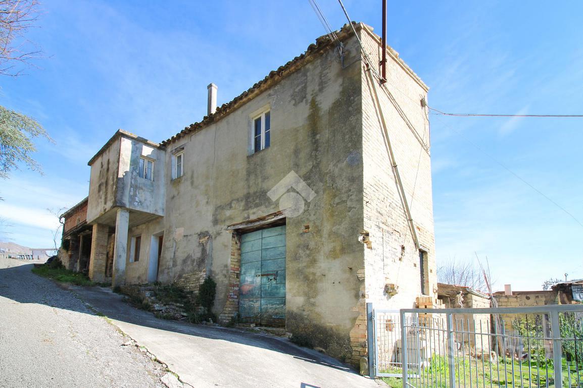 RUSTICO A MONTERUBBIANO - Vista 3