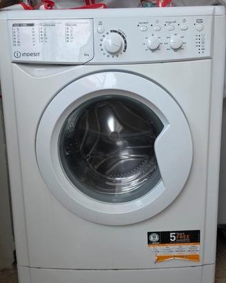 Lavatrice Indesit  6 kg Eco Time semi nuova 