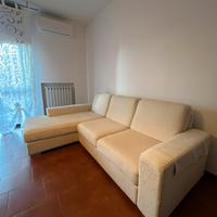 Divano con chaise longue