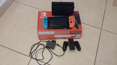 Nintendo Switch con accessori e scatola