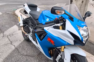 Suzuki GSX r 750