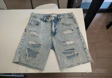 Pantaloncini di Jeans strappati