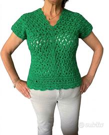 T-shirt in acrilico interamente ricamata a mano