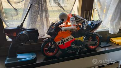 Modellino Honda RC211V con motore a scoppio