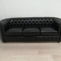 Divano Chesterfield nero