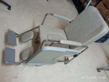 Sedia comoda a rotelle