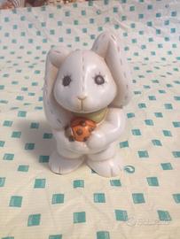 Coniglio di pezza con coccinella Thun