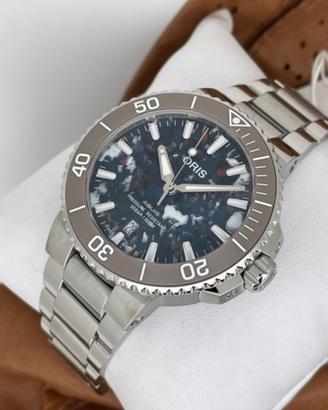 ORIS - Aquis date Upcycle Automatic - Full Set