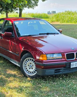 BMW e36 318is