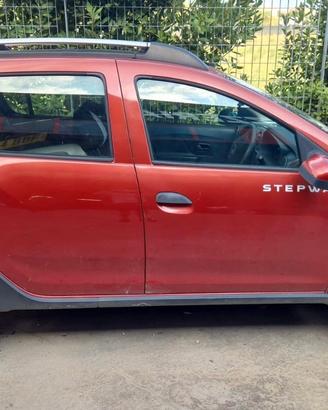 Dacia Sandero 0.9 benzina anno 2014 per ricambi (2