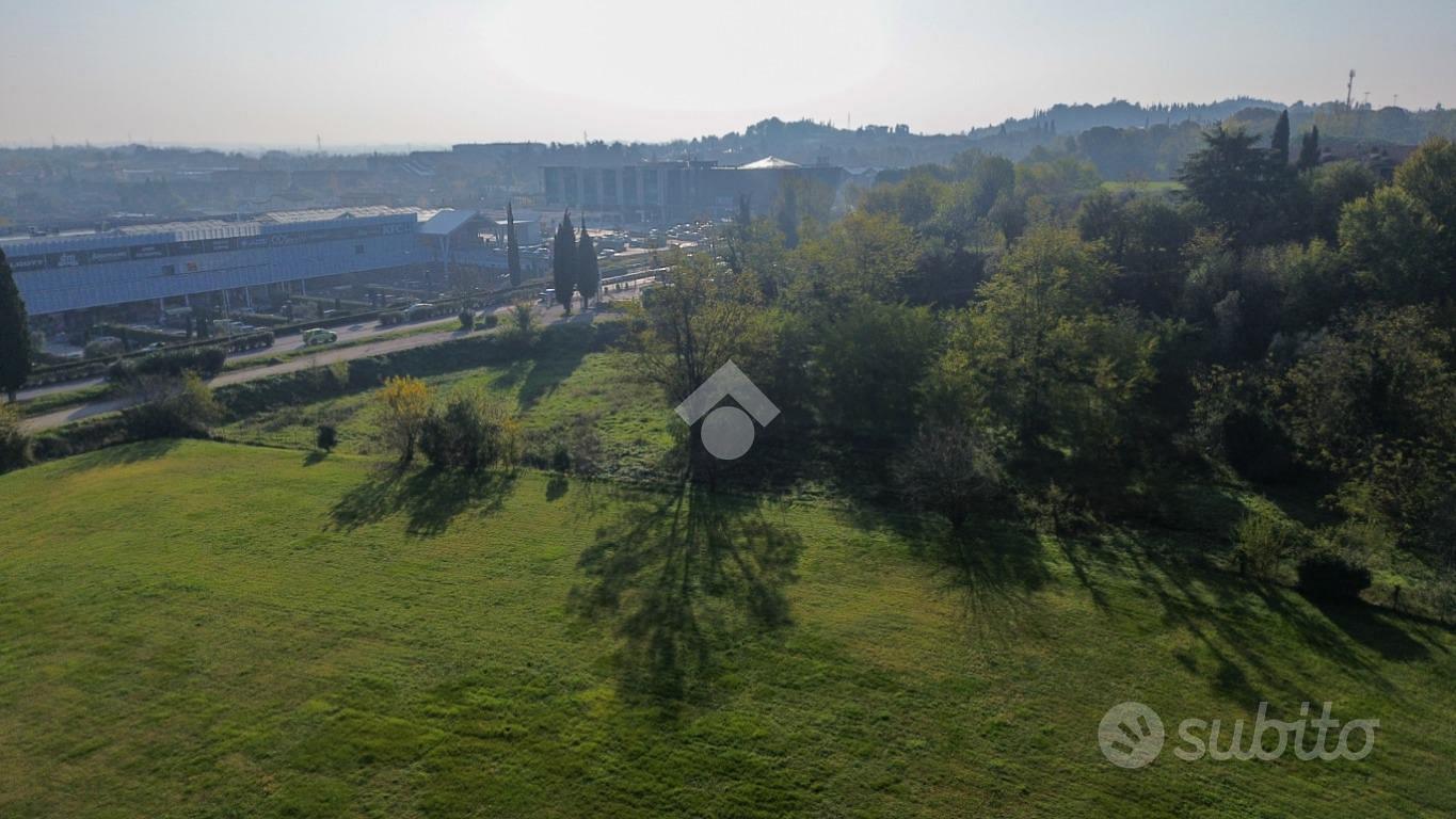 TERRENO A DESENZANO DEL GARDA - Vista 4