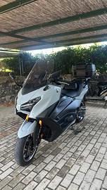 YAMAHA T MAX 560 Tech MAX (2025)