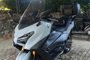 YAMAHA T MAX 560 Tech MAX (2025)