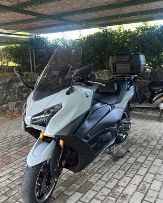 YAMAHA T MAX 560 Tech MAX (2025)
