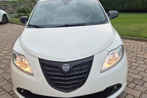 YPSILON 
