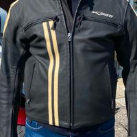 giubbino in pelle da moto