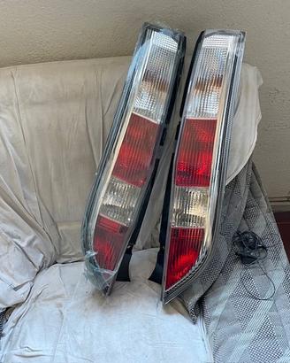 FANALI POST TATA ARIA