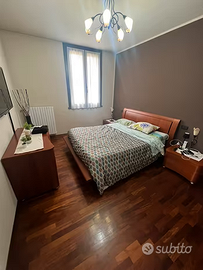 Camera da letto matrimoniale in vero legno