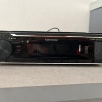 Autoradio Kenwood con Bluetooth e Vivavoce