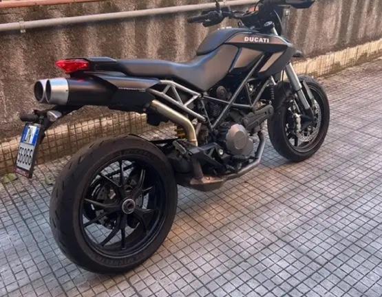 Ducati hypermotard 796
