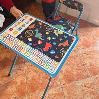 Set tavolino e sedia