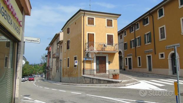 PALAZZINA A PESCANTINA