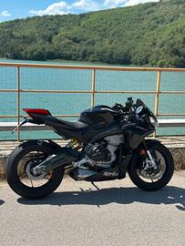 Aprilia tuono 660 factory