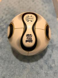 Pallone adidas Teamgeist 2006