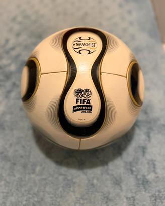 Pallone adidas Teamgeist 2006